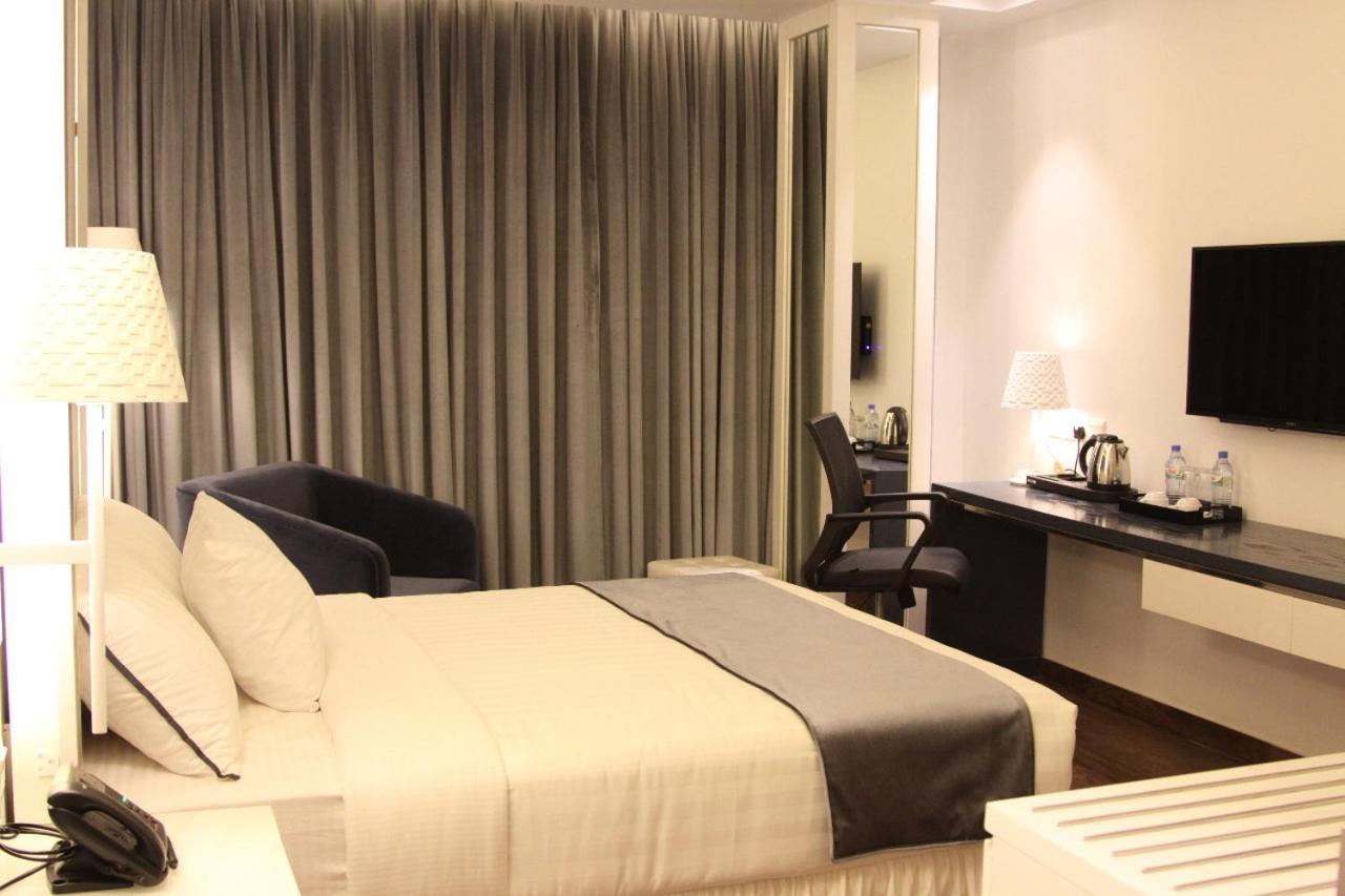 Grace 21 Smart Hotel Dhaka Exterior photo
